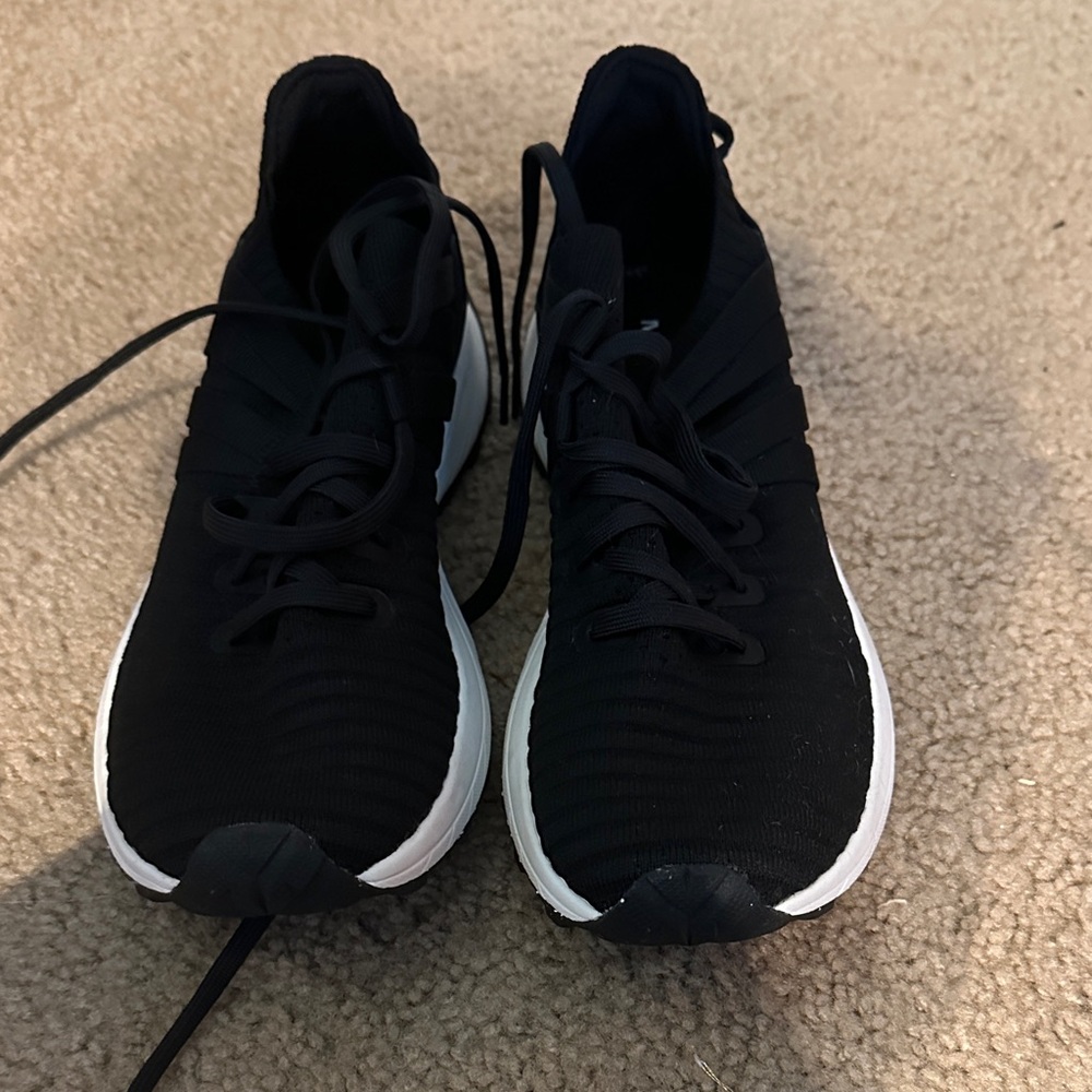 Merrell Black Athletic Shoes nwot sz 9
